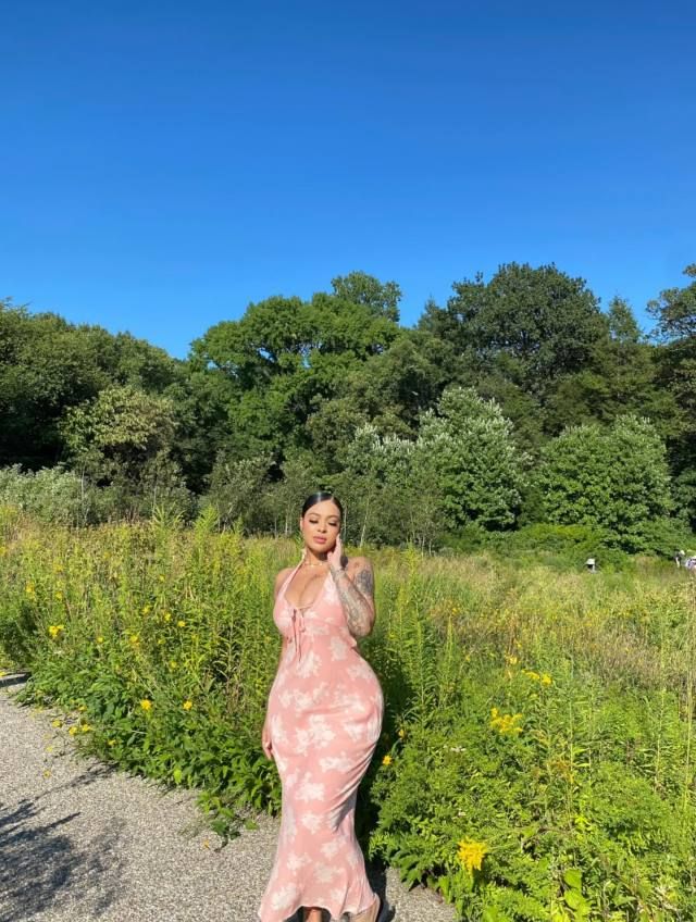 🍑🍑🍑🍑🍑🍎F4M For gentlemen who appreciate the finer things 🍑🍑🍆 - Image 2